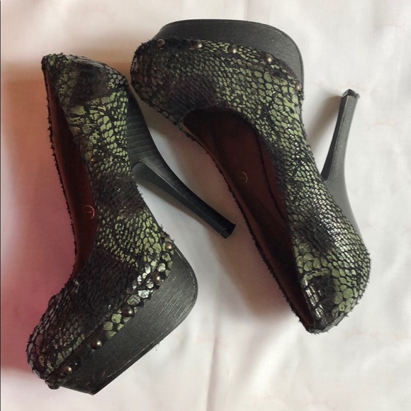 5” -MissMe- pumps. Like new. SIZE 7 - Picture 2 of 2